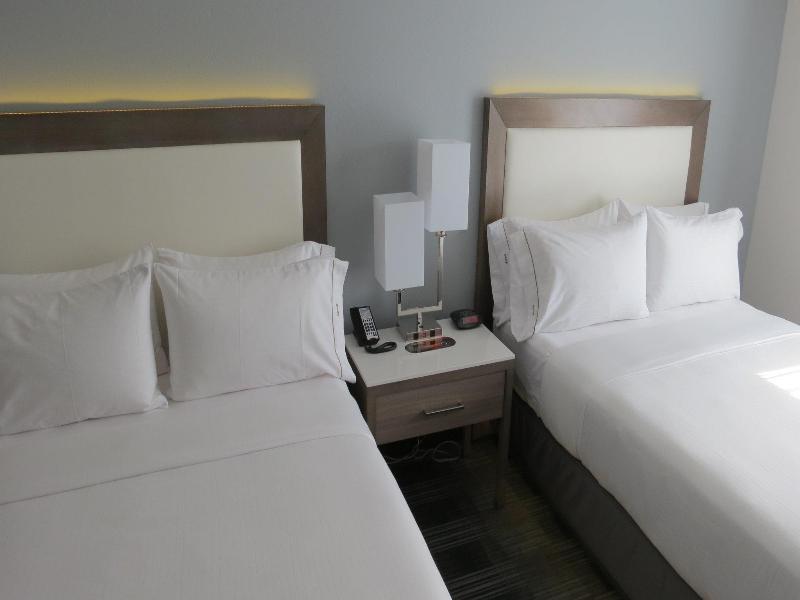 Holiday Inn Express & Suites San Diego - Mission Valley By Ihg Eksteriør bilde